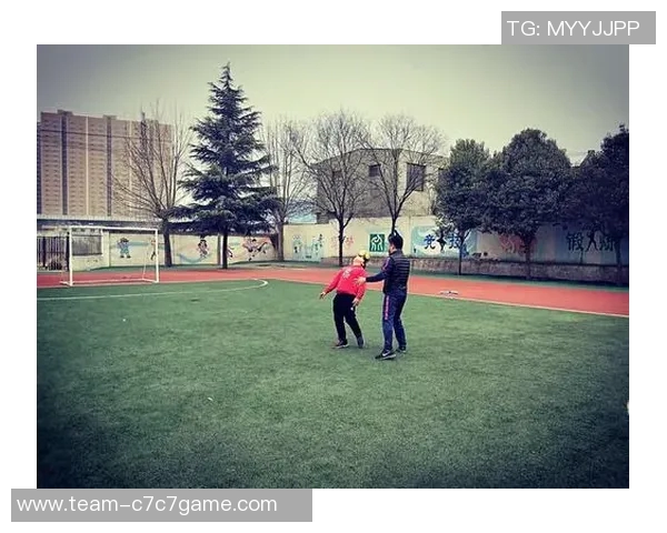 招行足球技巧全解析提升你的球技与比赛表现的实用指南 招行足球技巧全解析提升你的球技与比赛表现的实用指南